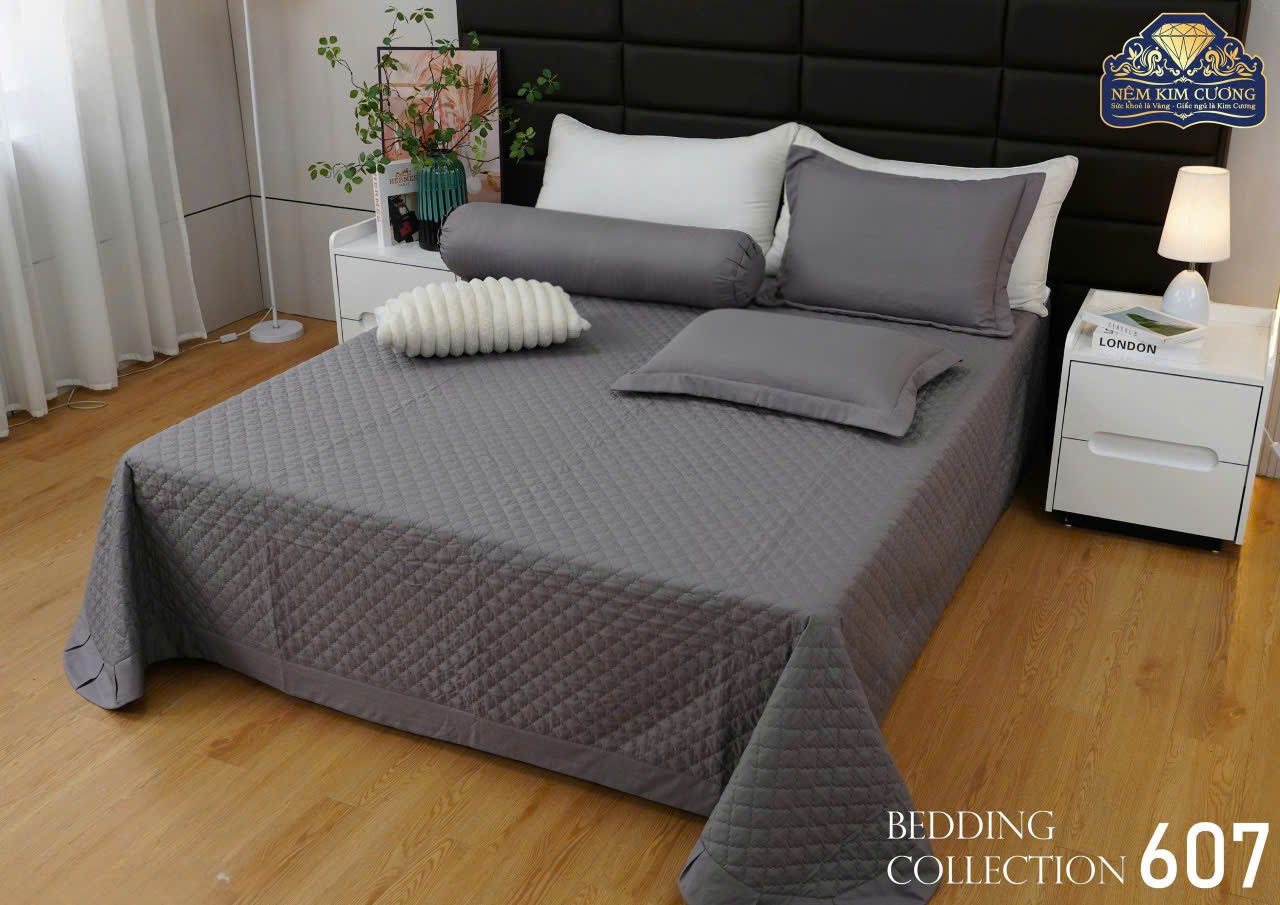 Bộ phủ chăn ga gối SYMI CHILLY Kim Cương (5 món) Bộ phủ chăn ga gối SYMI CHILLY Kim Cương (5 món)